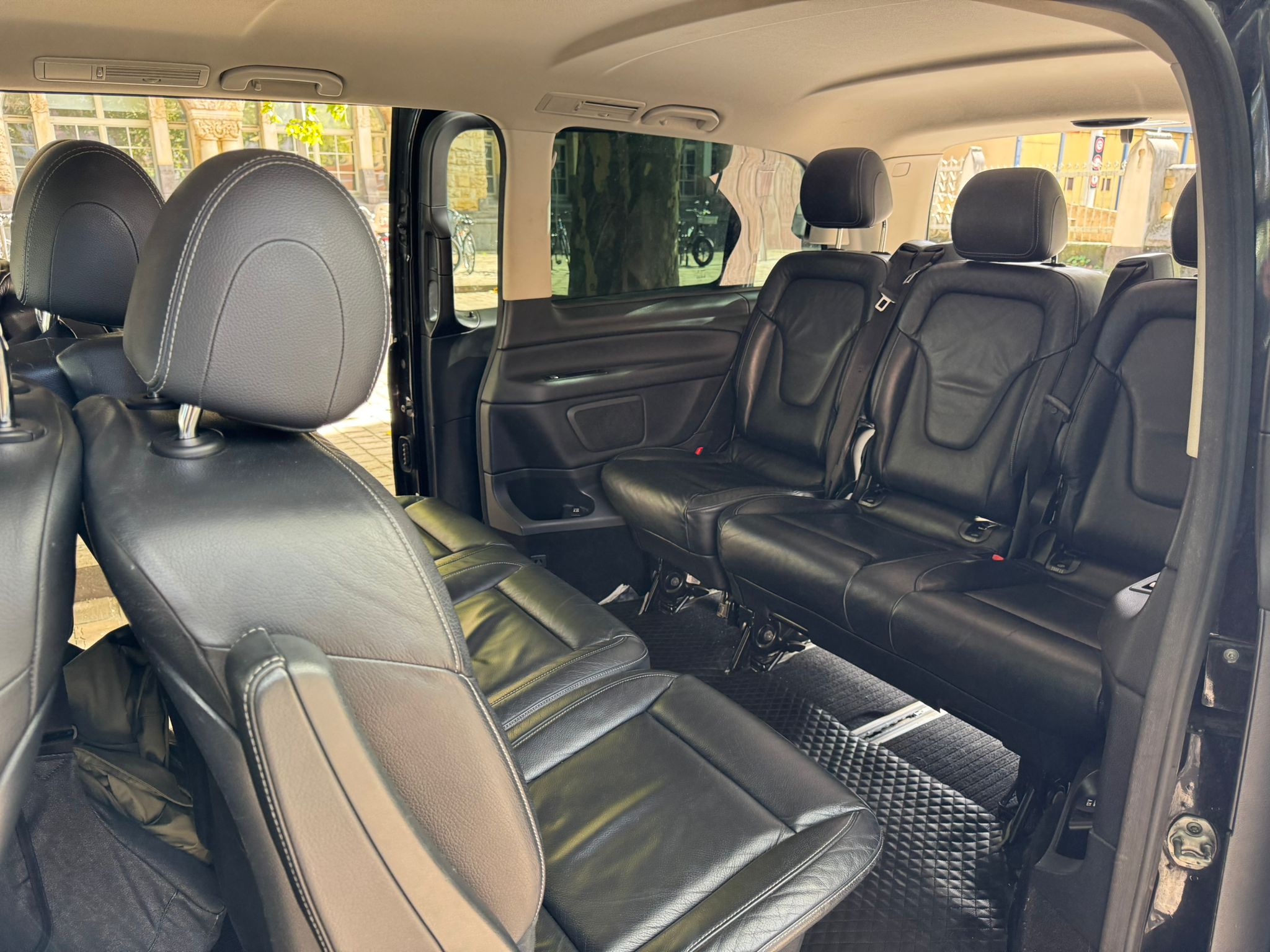 Taxi Van Metz — extérieur Classe V