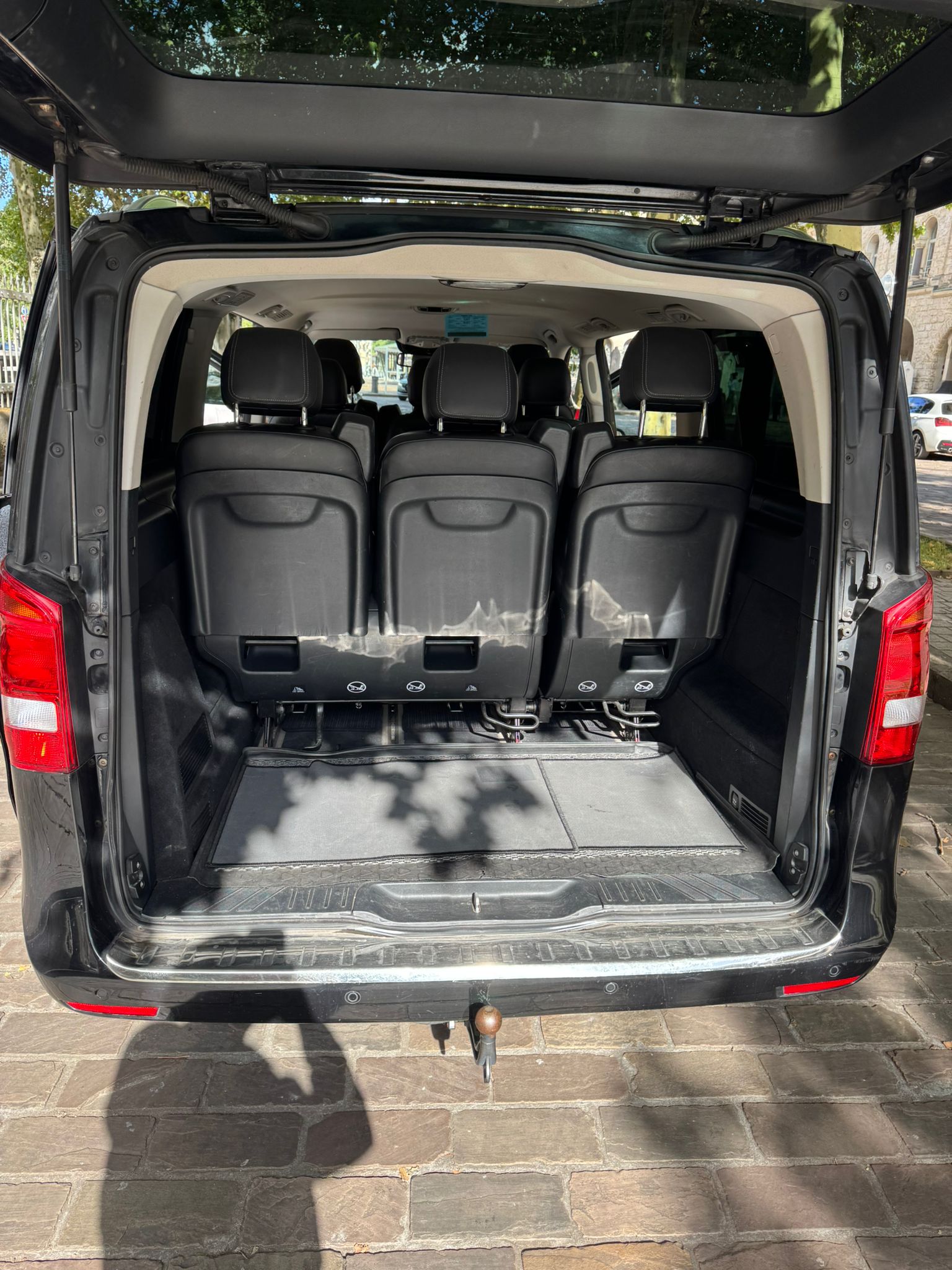 Prestation mariage — Classe V décoré sobrement